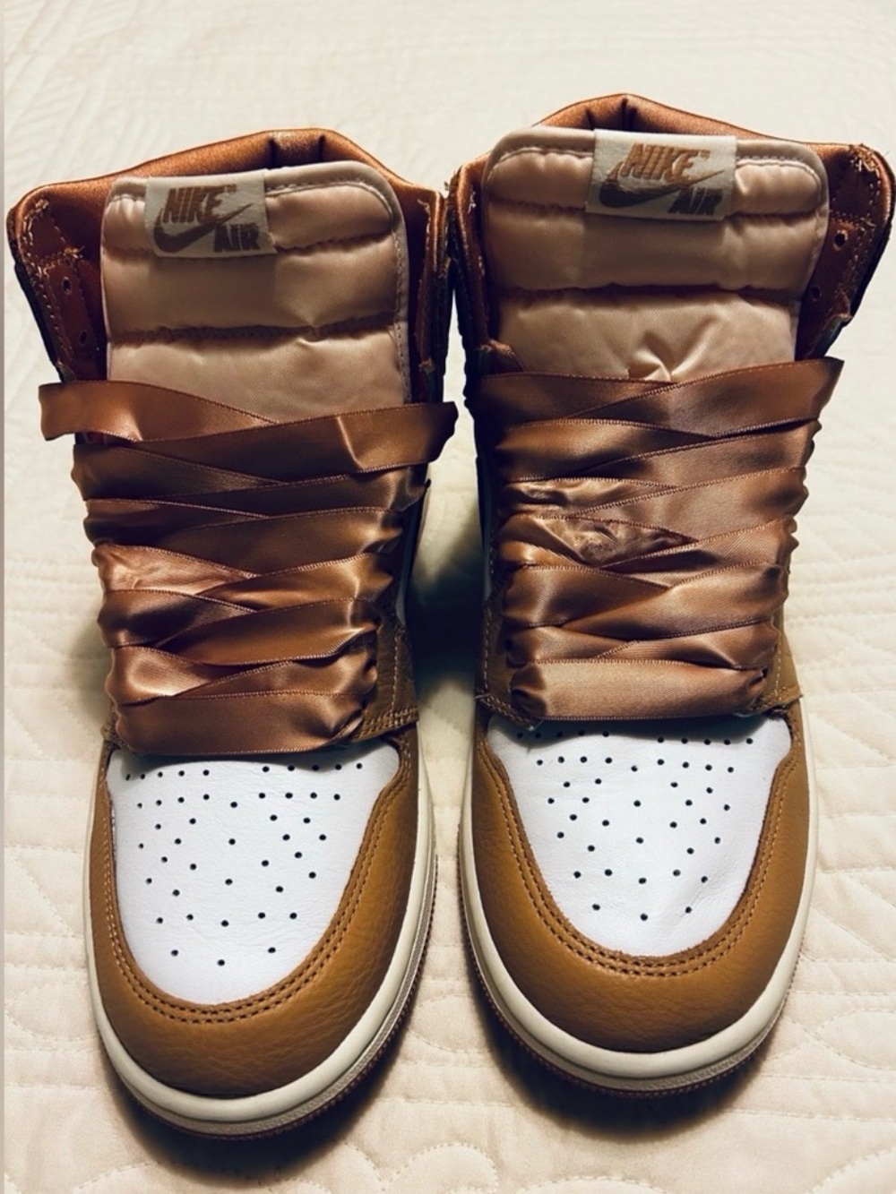 Nike Air Jordan Retro 1 High OG - Praline/White-Sail - NEW